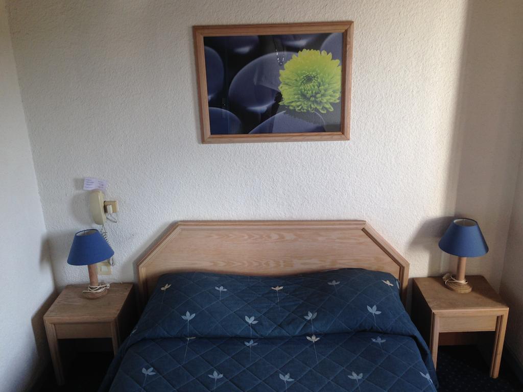 Hôtel de La Poste Douvaine Quarto foto